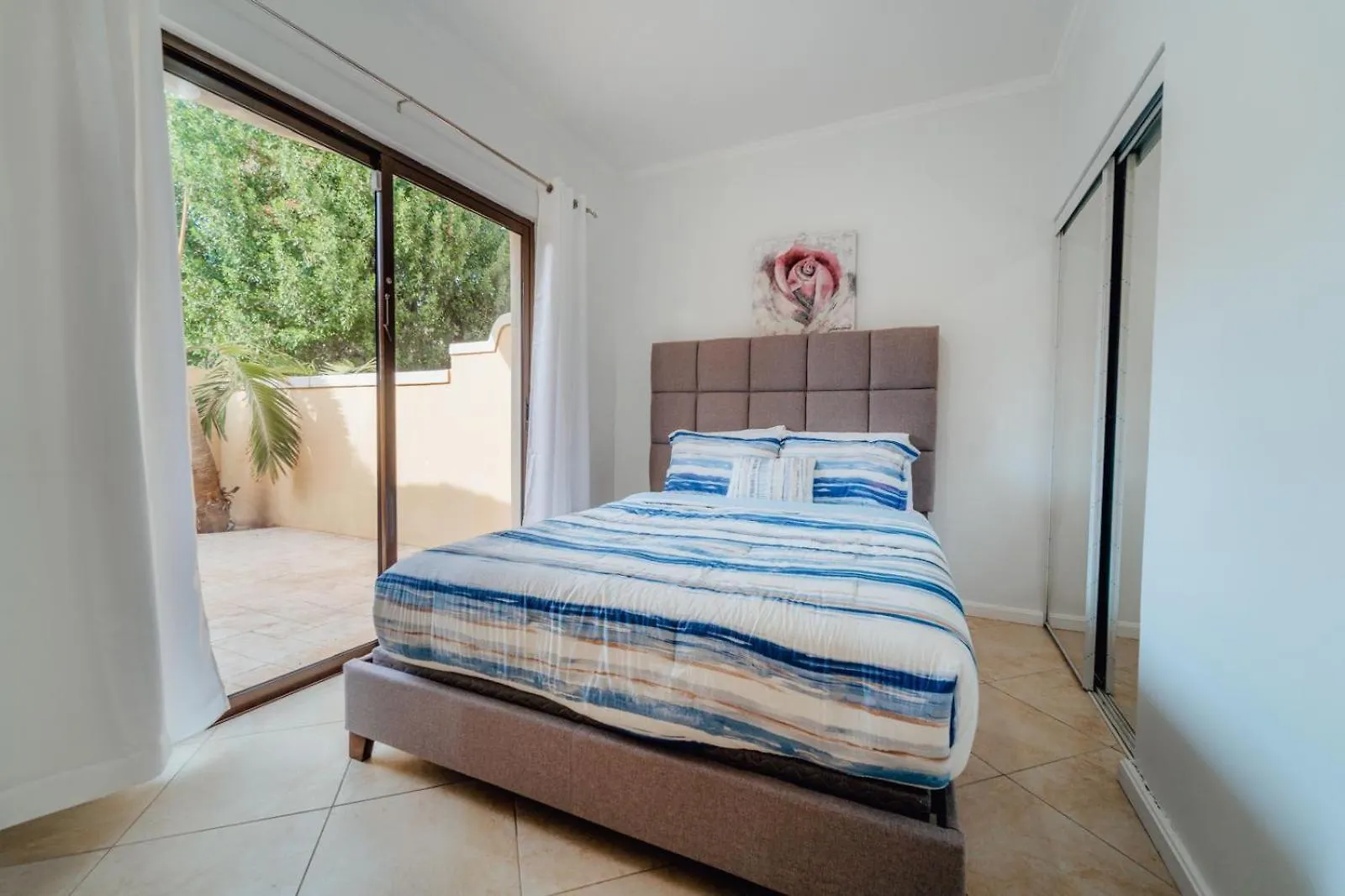 Beautiful 4 Bedroom House In Gold Coast شاطئ بالم أروبا